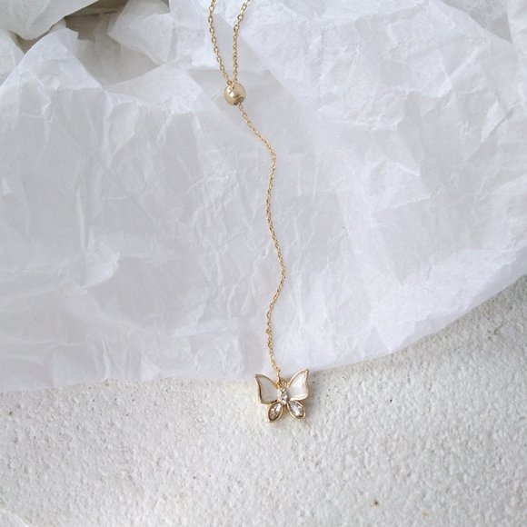 Myth X Dream Jewelry - Golden Butterfly Pendant Necklace Choker